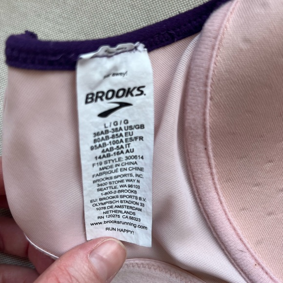 Brooks marbled purple sports bra - Picture 4 of 4